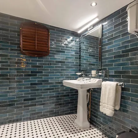 Ocean Mist Leith Отель *