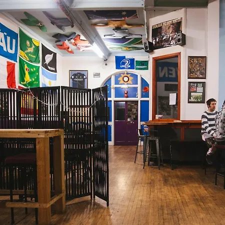 Belford Hostal *