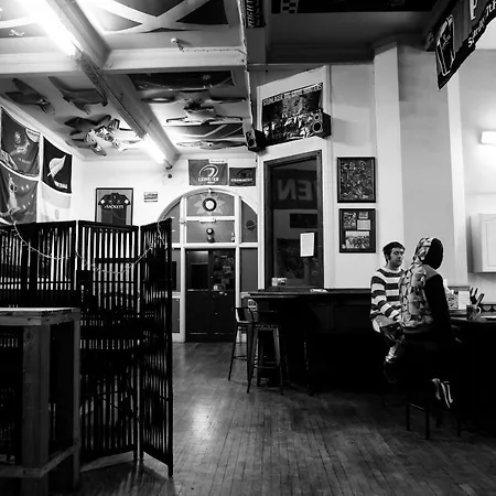 Belford Hostal *