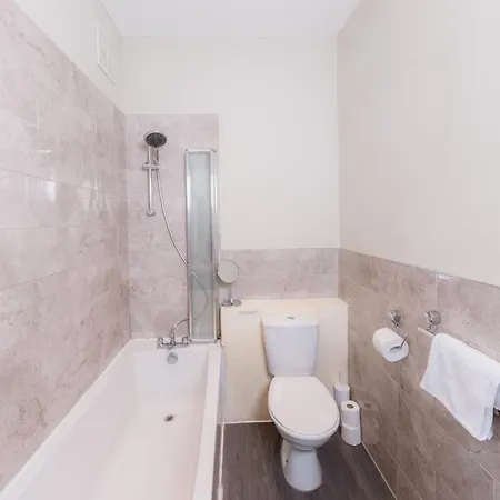 Super Central 4 Bedrooms By Calton Hill Apartment *