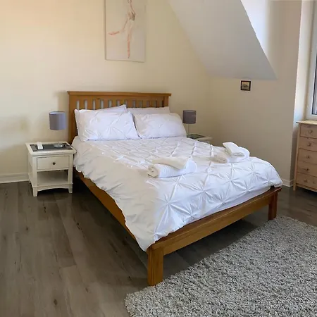 Old Town View Apartment Edinburgh