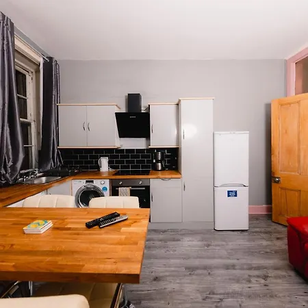 Super Central 4 Bedrooms By Calton Hill Apartment *