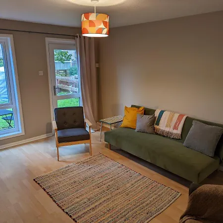Family Friendly Garden Flat