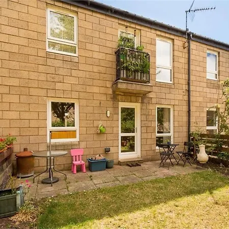 Family Friendly Garden Flat Apartamento *