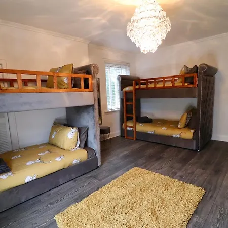 Perfect For Family Gatherings & Occasions, Sleeps 15 With Hot Tub