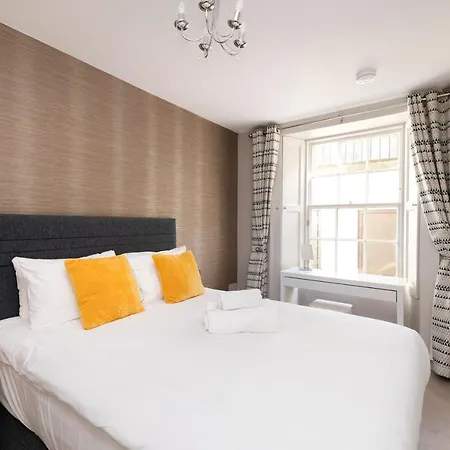 Joivy Splendid Flat Near Castle Edinburg