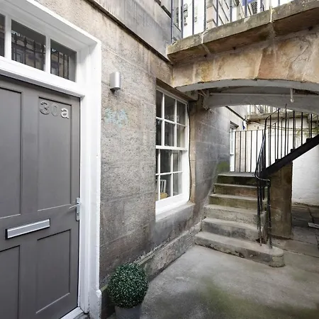 Joivy Splendid Flat Near Castle Edimburgo