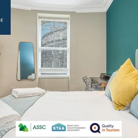 2 Bed Grassmarket By Sunrise Short Lets *
