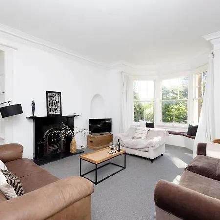 Joivy Delightful Flat With Parking