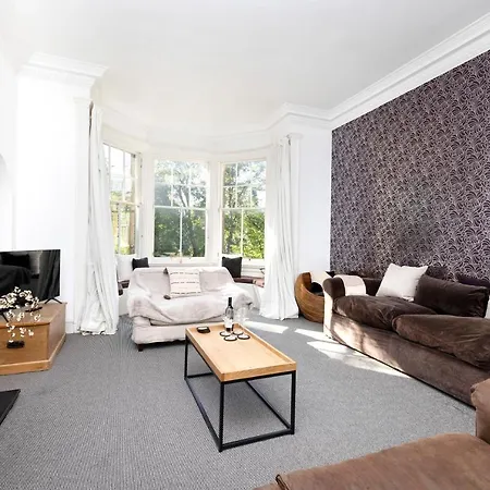 Joivy Delightful Flat With Parking Appartement Edinburgh