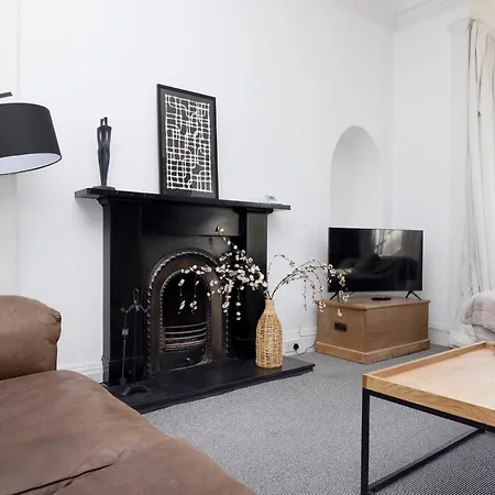 Joivy Delightful Flat With Parking Апартаменты