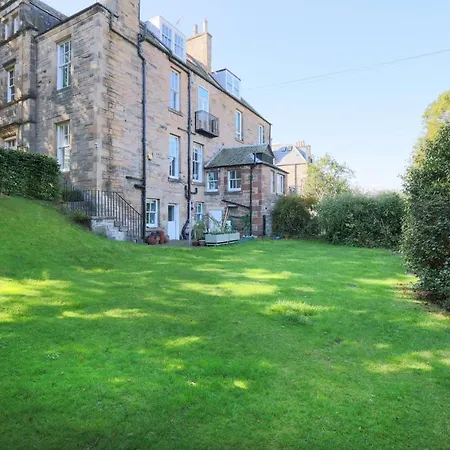 Joivy Delightful Flat With Parking Appartement Edinburgh