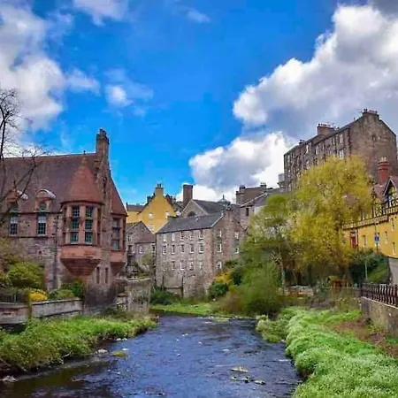 Daire Gilmore Place - Beautiful 2 Bedroom Townhouse Flat