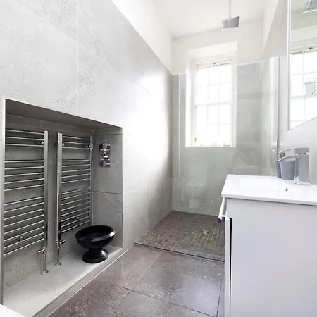 公寓 Joivy Contemporary Flat In The New Town