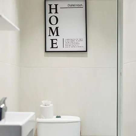 Lovely 1-bedroom In Appartamento Edimburgo