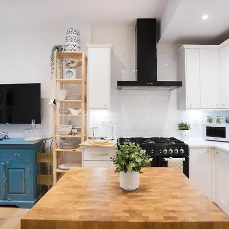 Meadowbank 3-bed * Edinburgh