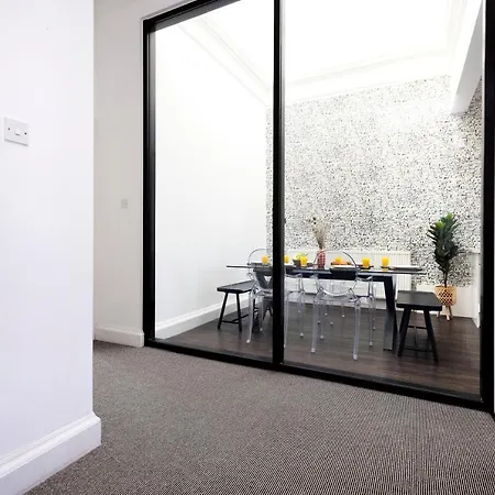 Joivy Delightful Flat With Parking Appartement Edinburgh