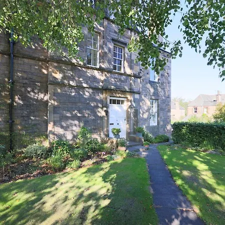 Joivy Delightful Flat With Parking *