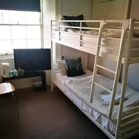 Gilmore Townhouse 3*