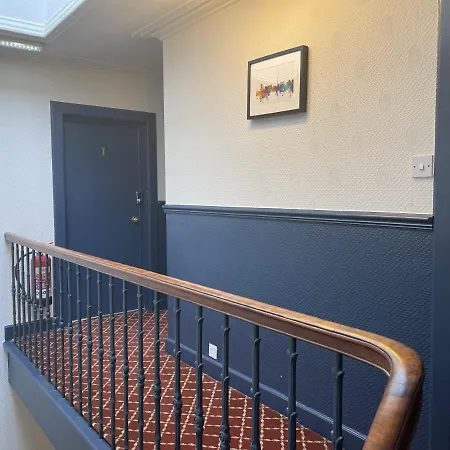 The Kingsview Townhouse - Boutique Auberge de jeunesse