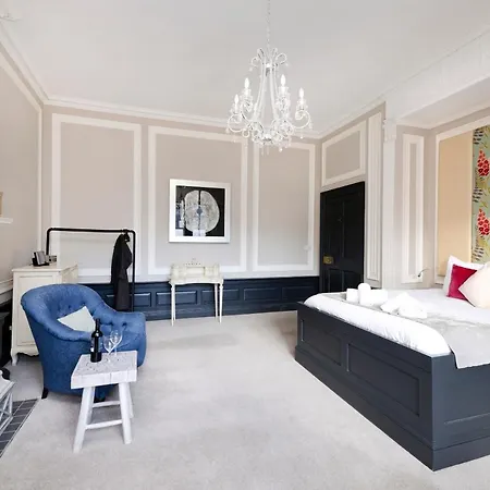 Joivy Contemporary Flat In The New Town