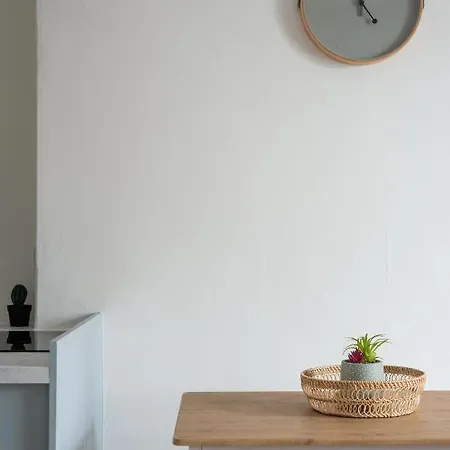 Apartment Lovely 1-bedroom In Edinburgh