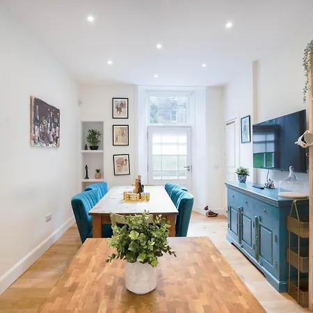Apartment Meadowbank 3-bed *