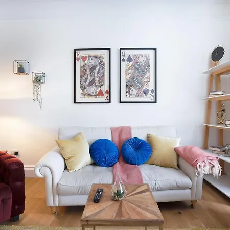 Meadowbank 3-bed Apartment *