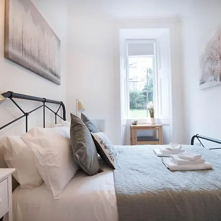 Meadowbank 3-bed 爱丁堡