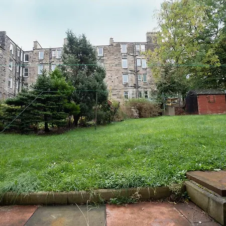 Meadowbank 3-bed * Edinburgh