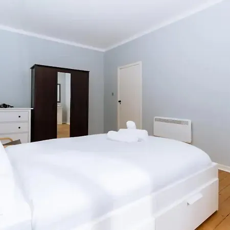Cosy 2 Bedroom Flat In Craigleith *