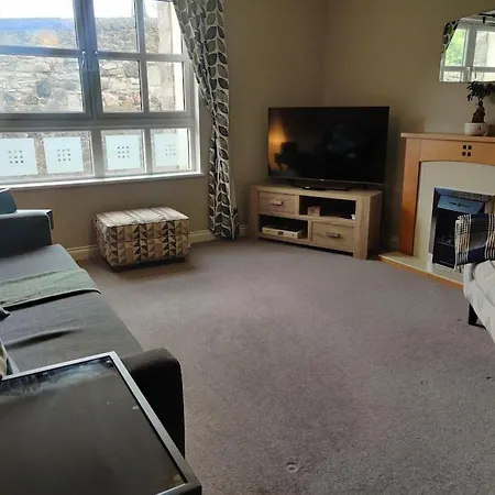 Next To The Palace And Royal Mile With Parking * Edinburg