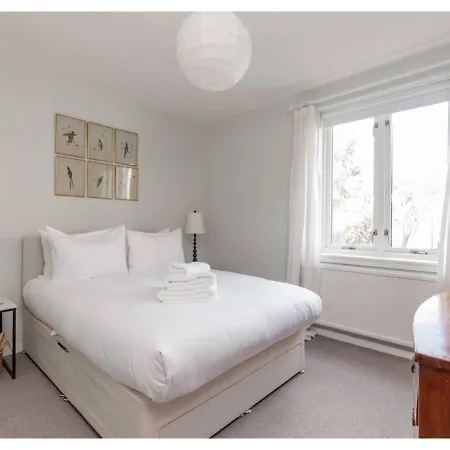 Apartment Altido Stylish Townhouse In Cool Stockbridge *