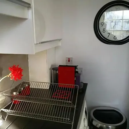 Appartement And *