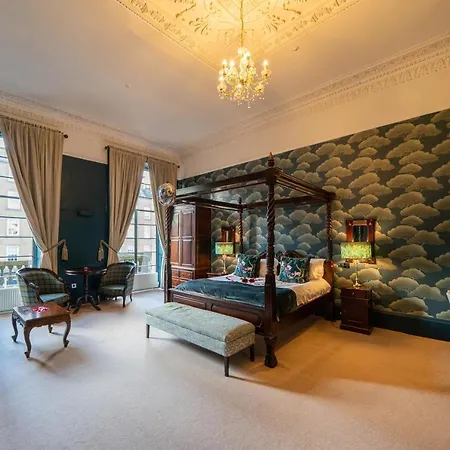 Hotel No11 Boutique & Brasserie 4*