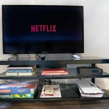 Special Basement Close To The Meadows Appartement *