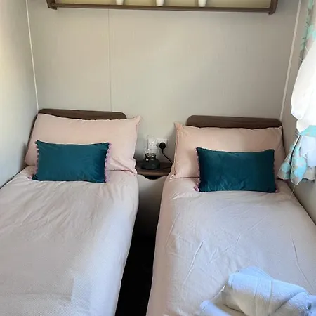 Lovely 3 Bedroom In Seton Wi-fi Xbox Campingplatz EDI