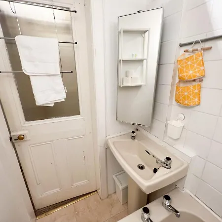 Apartament Homely 1br Flat Close To The Royal Mile *