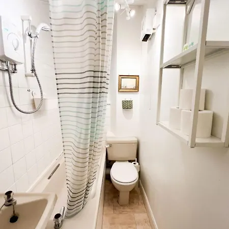 Homely 1br Flat Close To The Royal Mile Apartament