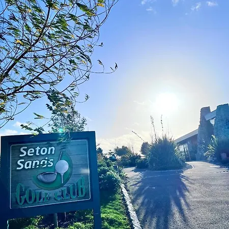 אתר קמפינג Lovely 3 Bedroom In Seton Wi-fi Xbox