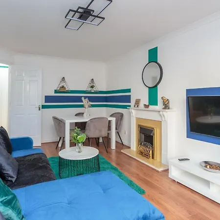 شقة Stylish 2 Bedroom In *