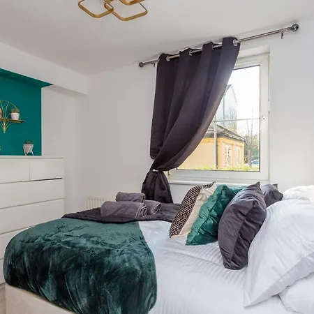 Stylish 2 Bedroom In