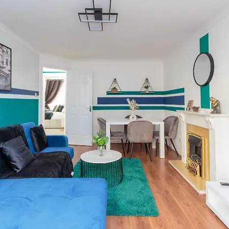 Apartment Stylish 2 Bedroom In