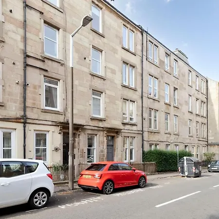 Altido Striking Apt Near Fountain Park Edinburgh