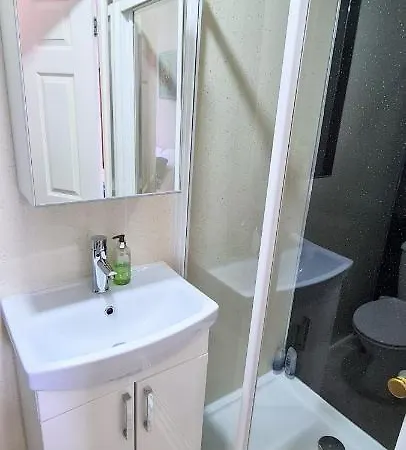 ゲストハウス Spacious Ensuite In Centre - Five Star Amenities - Excellent Location