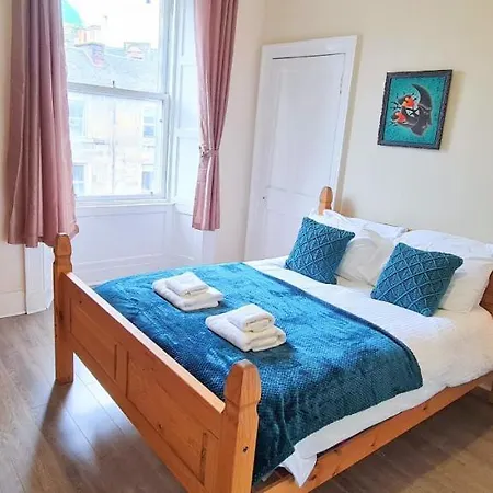 Spacious Ensuite In Centre - Five Star Amenities - Excellent Location Edinburgh