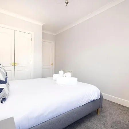 Joivy Modern Flat With Free Parking *