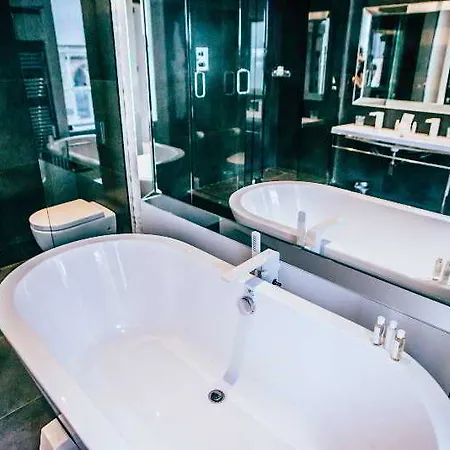 The On The Mile 4* Edinburgh