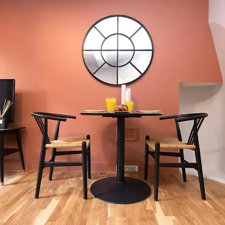 Joivy Modern Flats In New Town Apartment *