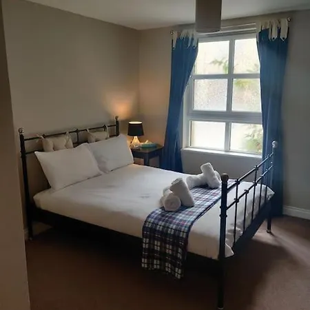 Lejlighed Next To The Palace And Royal Mile With Parking